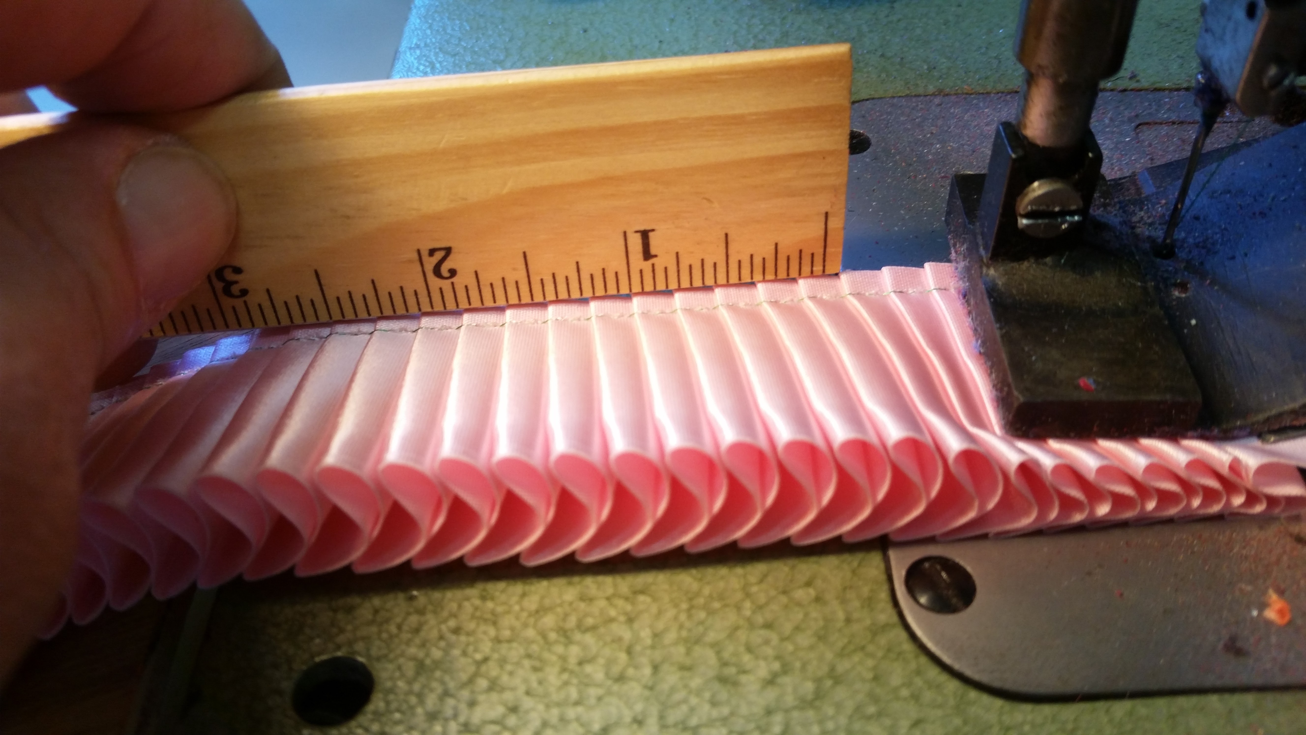 How to Make Award Ribbons Pleating McLaughlin Ribbon Awards